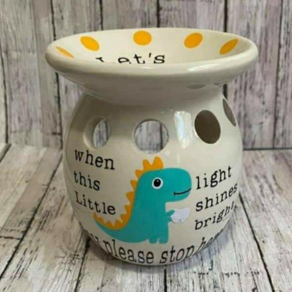 Tea light candle with ceramic holder